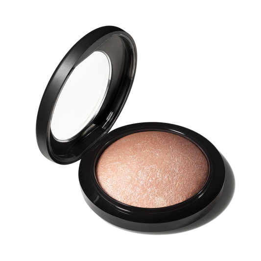M.A.C Mineralize Skinfinish Highlighter - Soft & Gentle (10 gms)