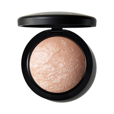 M.A.C Mineralize Skinfinish Highlighter - Soft & Gentle (10 gms)