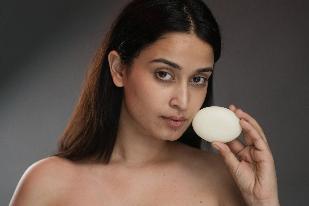 Clinq™ Sarine Glutathione Whitening Soap – Skin Lightening & Brightening with Kojic Acid (75g)